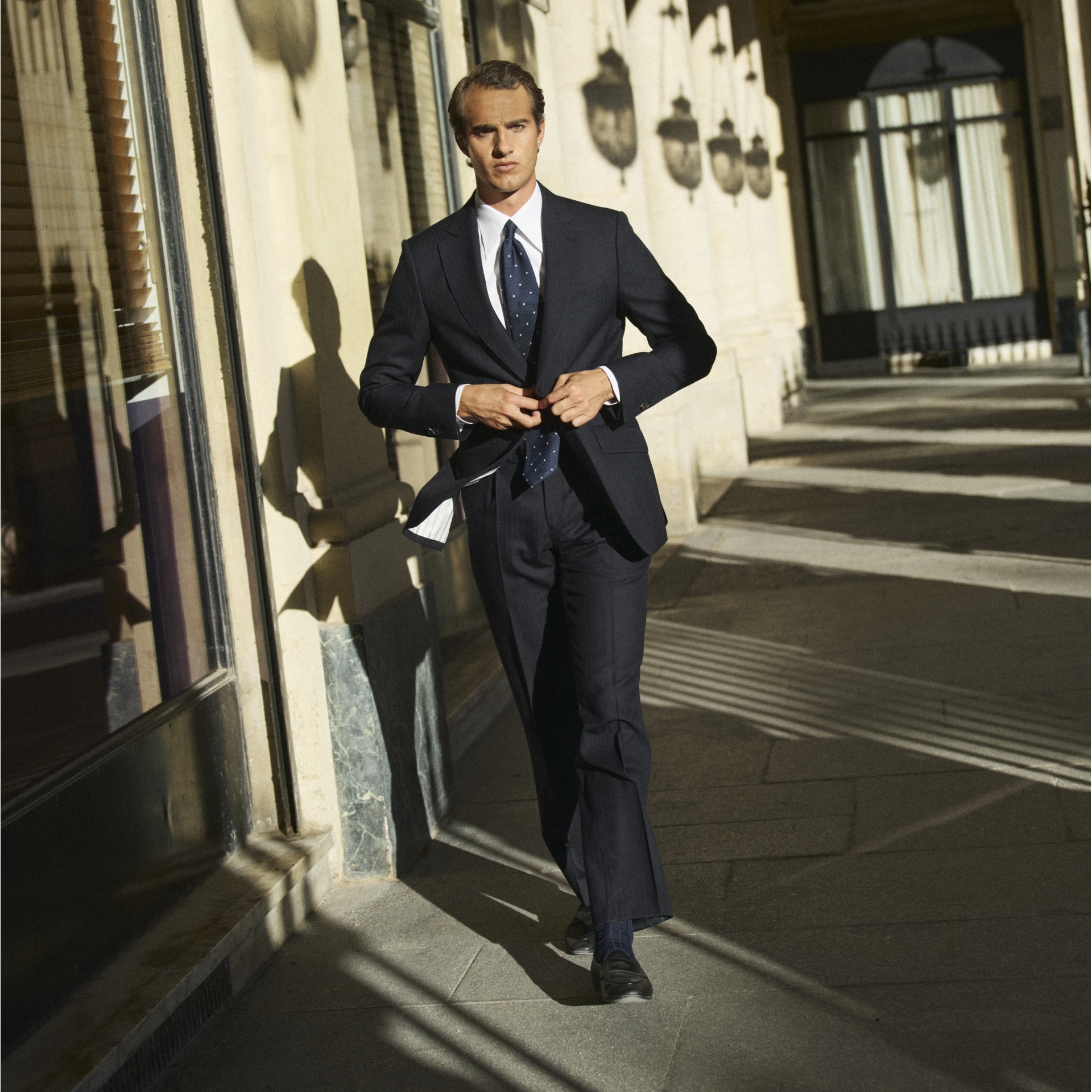 Costume à chevrons marine Standeven